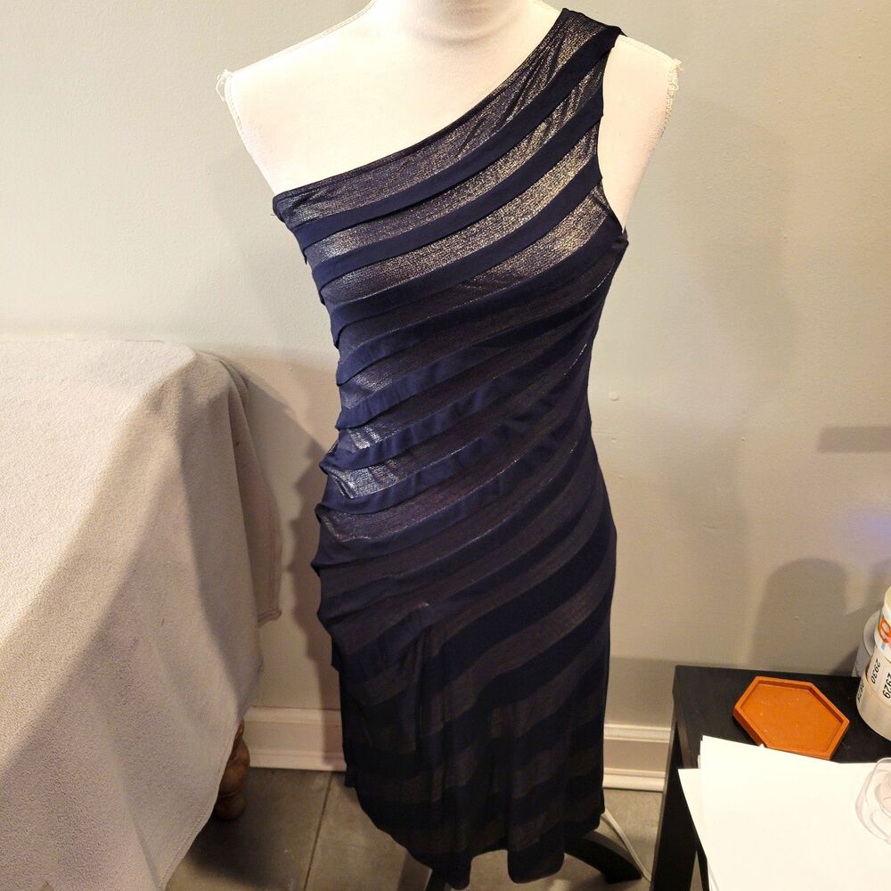 Escada Black One Shoulder Striped Metallic Knit Viscose Sheath Dress size 2